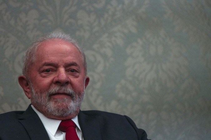 Lula assina MP para prorrogar desoneração de combustíveis