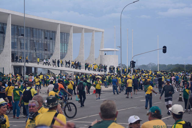 Segunda-feira começa com perícia no STF e no Congresso e reunião de líderes sobre atos de vandalismo