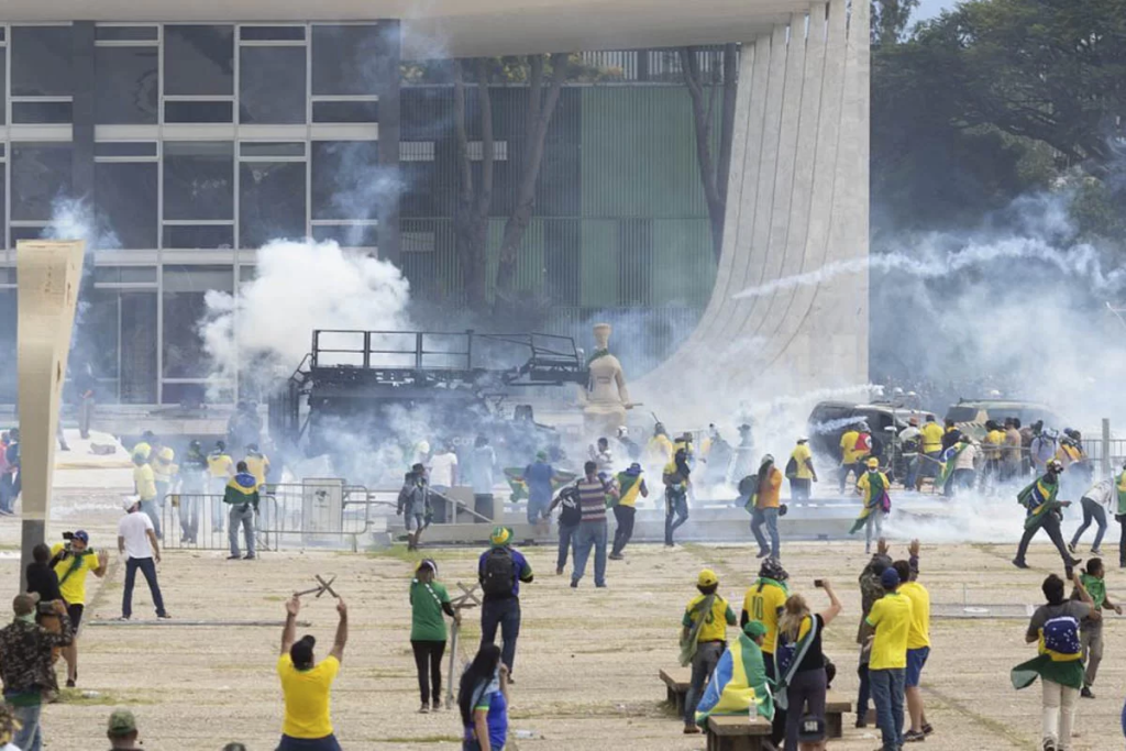 Em nova operação, PF prende quatro envolvidos invasões em Brasília