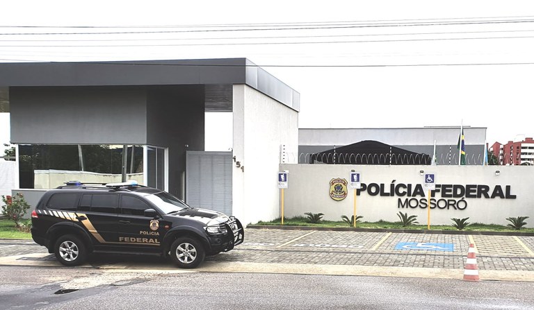 Homem é preso pela PF ao receber R$ 1 mil em notas falsas nos Correios de Mossoró