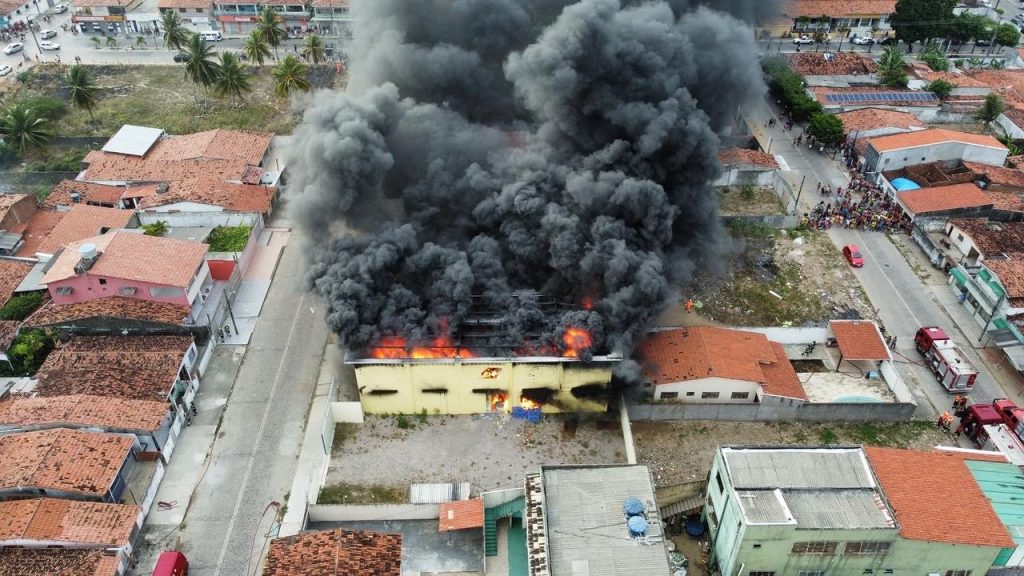 Vítima de incêndio em Parnamirim continua internada em estado grave