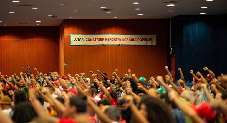 Movimento Sem Terra fala em ocupar terras para viabilizar reforma agrária