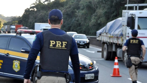 PRF proíbe circulação de veículos de carga durante o Carnaval; Confira os dias e os horários