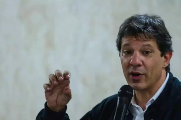 Deputado aciona AGU contra Haddad por mentira contada sobre a fome