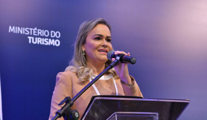 Ministério Público abre inquérito para investigar ministra do Turismo, Daniela Carneiro