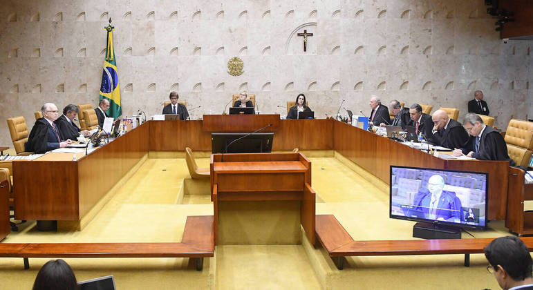 Proposta de mandato de 8 anos para ministros do STF ganha força no Senado