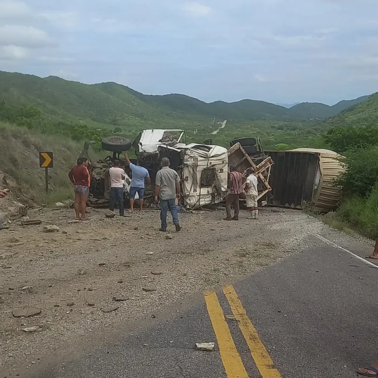 Acidente com caminhão causa uma morte e interdita a BR-226 no interior do RN