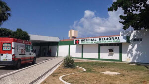 Médicos da UTI do Hospital Tarcísio Maia paralisam atividades por falta de pagamento