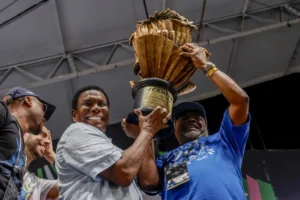 Beija-Flor conquista o 15º título do Carnaval do Rio com homenagem a Laíla e despedida de Neguinho